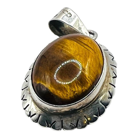 Vintage Mexico Taxco 925 Silver Tiger Eye Oval Pendant With Intricate Design - Picture 9 of 11